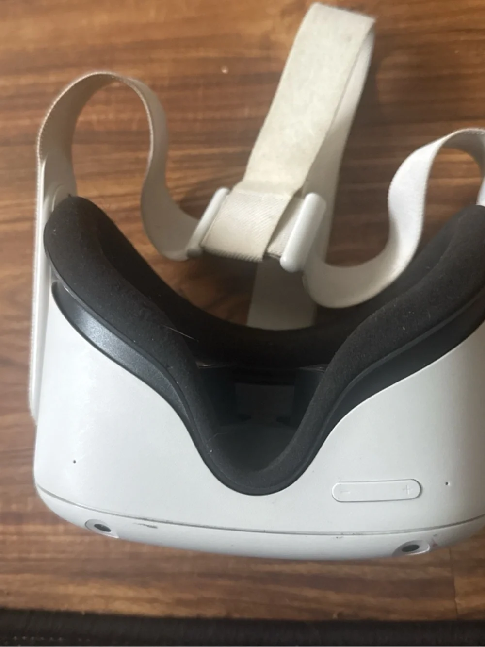 Oculus Standalone VR Headset in White with Black Face Padding